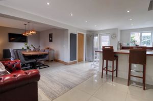 Kitchen/Diner- click for photo gallery